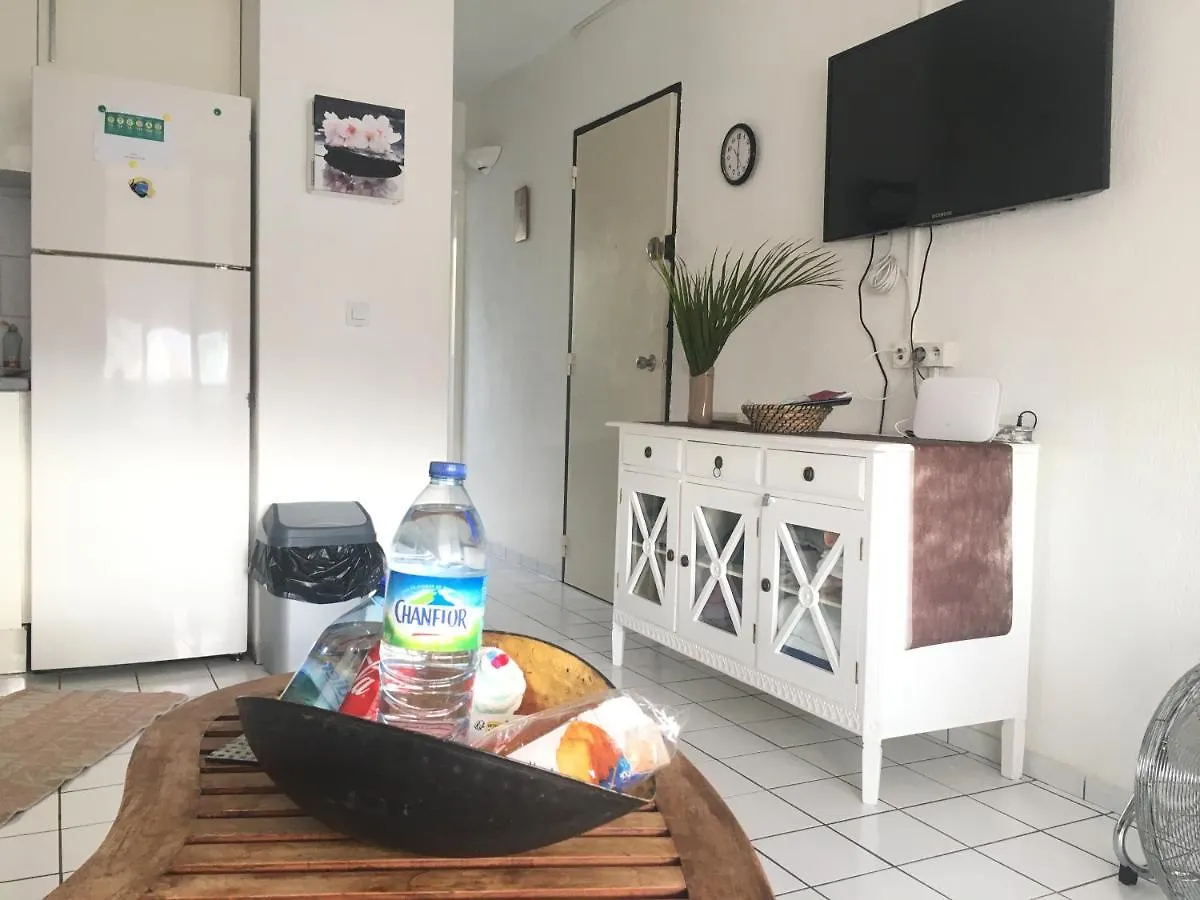 Appart Bleu Caraibe Bord De Mer Breakfast Promo Sur Wwwvacancesenmartiniquecom Hotel Les Trois-Ilets