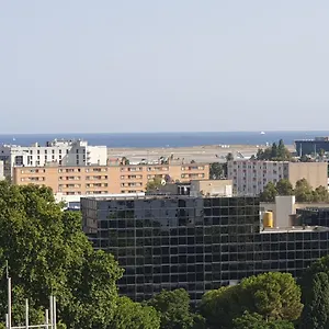  Couette-café Big Flat Sea Vieuw 95 M2 5 Near Airport 5 Min Train 3 Min And Tram On Site, 7 Min, 2 Showers And 2 Toilets , Neuf Grand 95 M2 5 Proche Aeroport 5 Min Train 3 Min Et Tramway Sur Place, 7 Min 2 Douches Et 2 Wc Vue France
